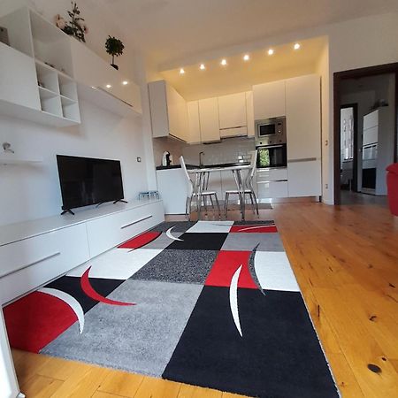 Bellissimo Appartamento Zona 8 Milano Exterior foto